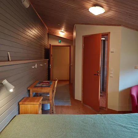 Lakeside At National Park Apartment