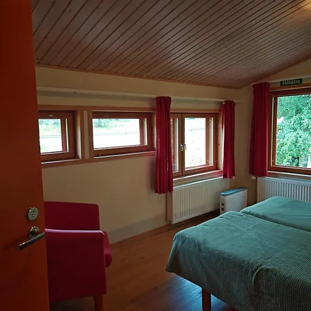 Lakeside At National Park Apartment